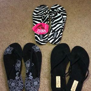 3 pairs of flojo flip flops!